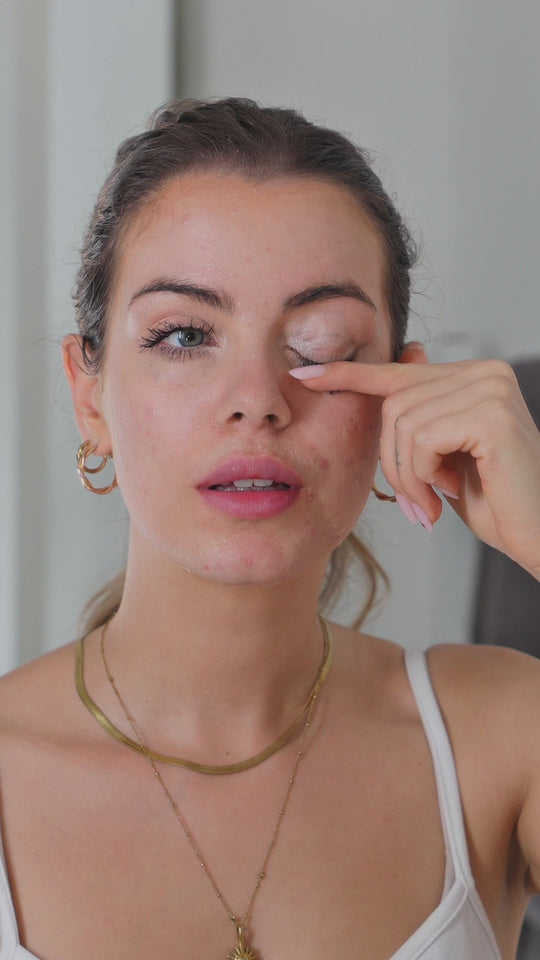 AMAVII - Day To Night - Wasserfester Tubing Mascara